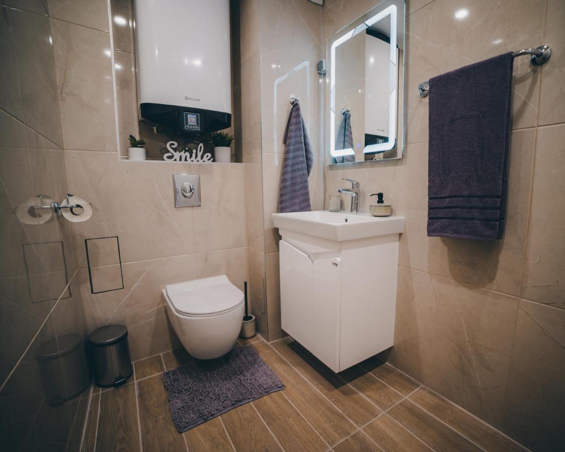 Unbeatable Location: New & Comfy Apartment Várna Kültér fotó